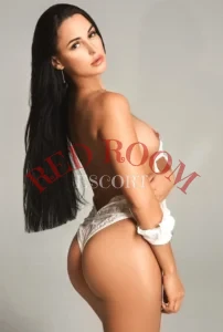 Эскортница Лола - грудь 2, рост 167 см, вес 54 кг, цвет волос Шатенки