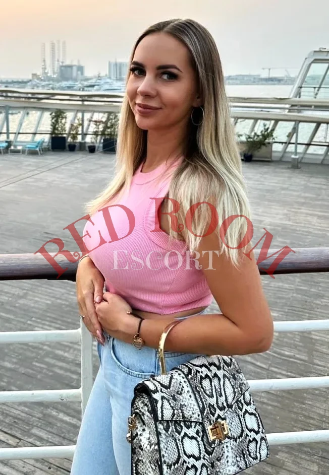 Эскортница Мирта - грудь 4, рост 165 см, вес 56 кг, цвет волос Блондинки