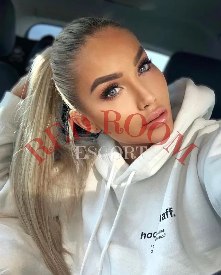 Эскортница Норина - грудь 3, рост 173 см, вес 55 кг, цвет волос Блондинки