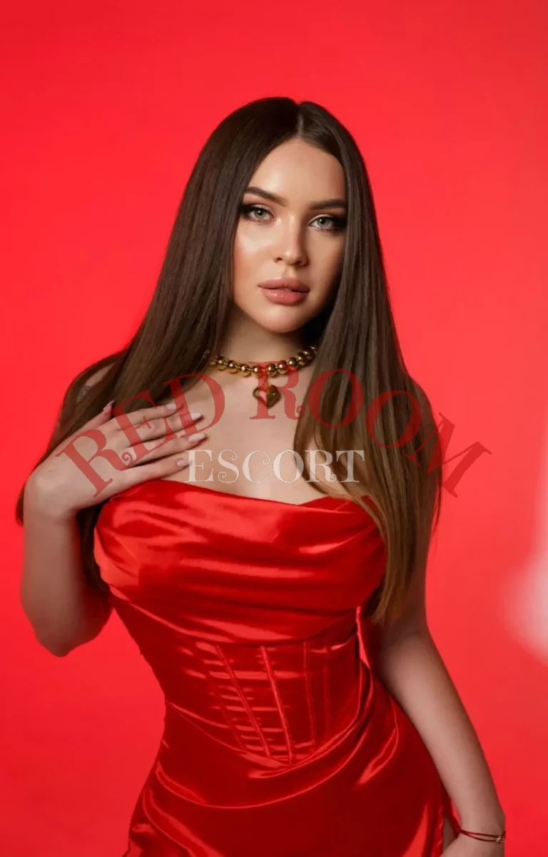 Эскортница Ксения - грудь 3, рост 174 см, вес 62 кг, цвет волос Шатенки