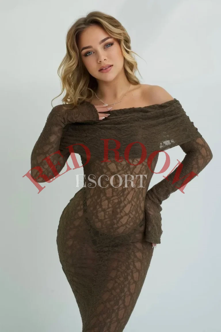 Эскортница Хельси - грудь 2, рост 164 см, вес 48 кг, цвет волос Блондинки
