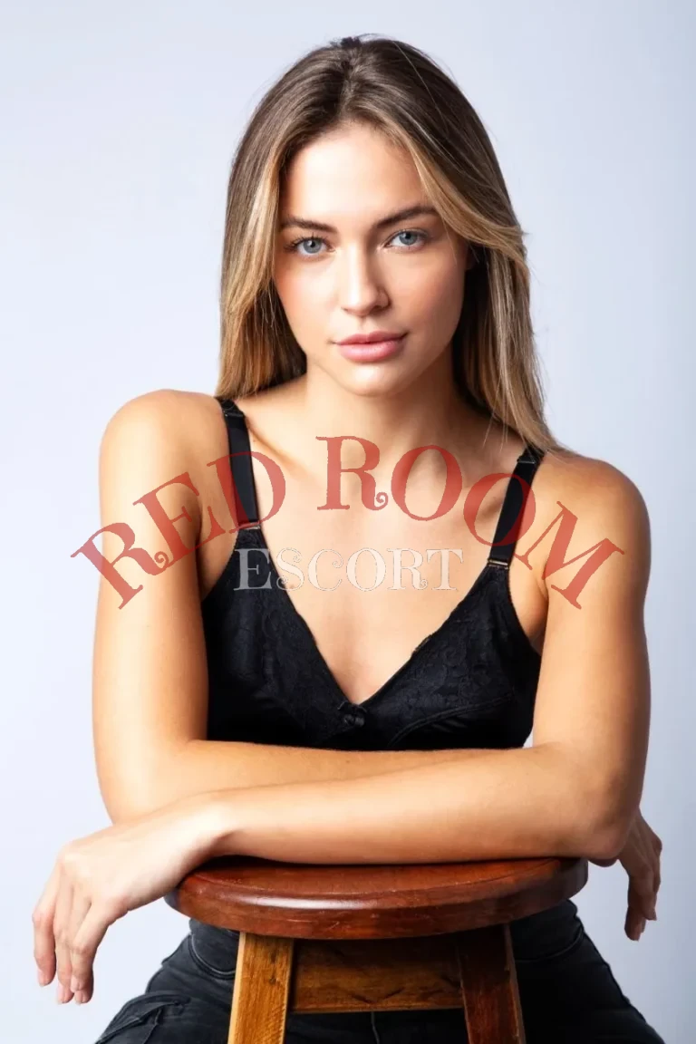 Эскортница Nataly - грудь 1, рост 173 см, вес 62 кг, цвет волос Блондинки