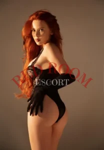 Эскортница Сабина - грудь 3, рост 167 см, вес 52 кг, цвет волос Русые