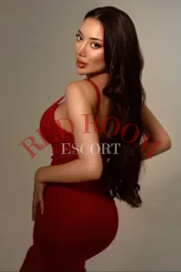 Эскортница Виолетта - грудь 4, рост 170 см, вес 57 кг, цвет волос Шатенки